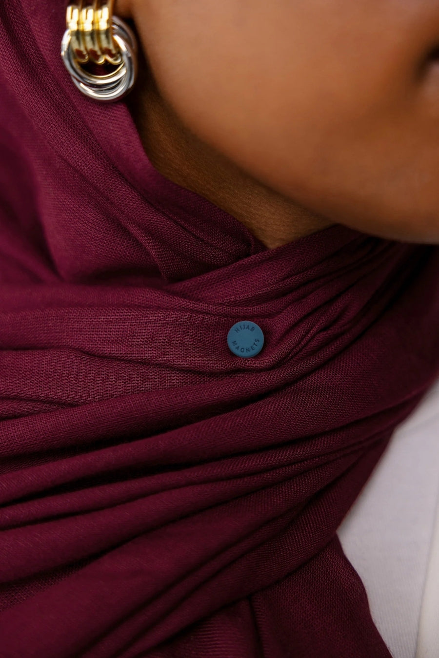 Hijab Magnets - Circle Buttons (2 Random Color)