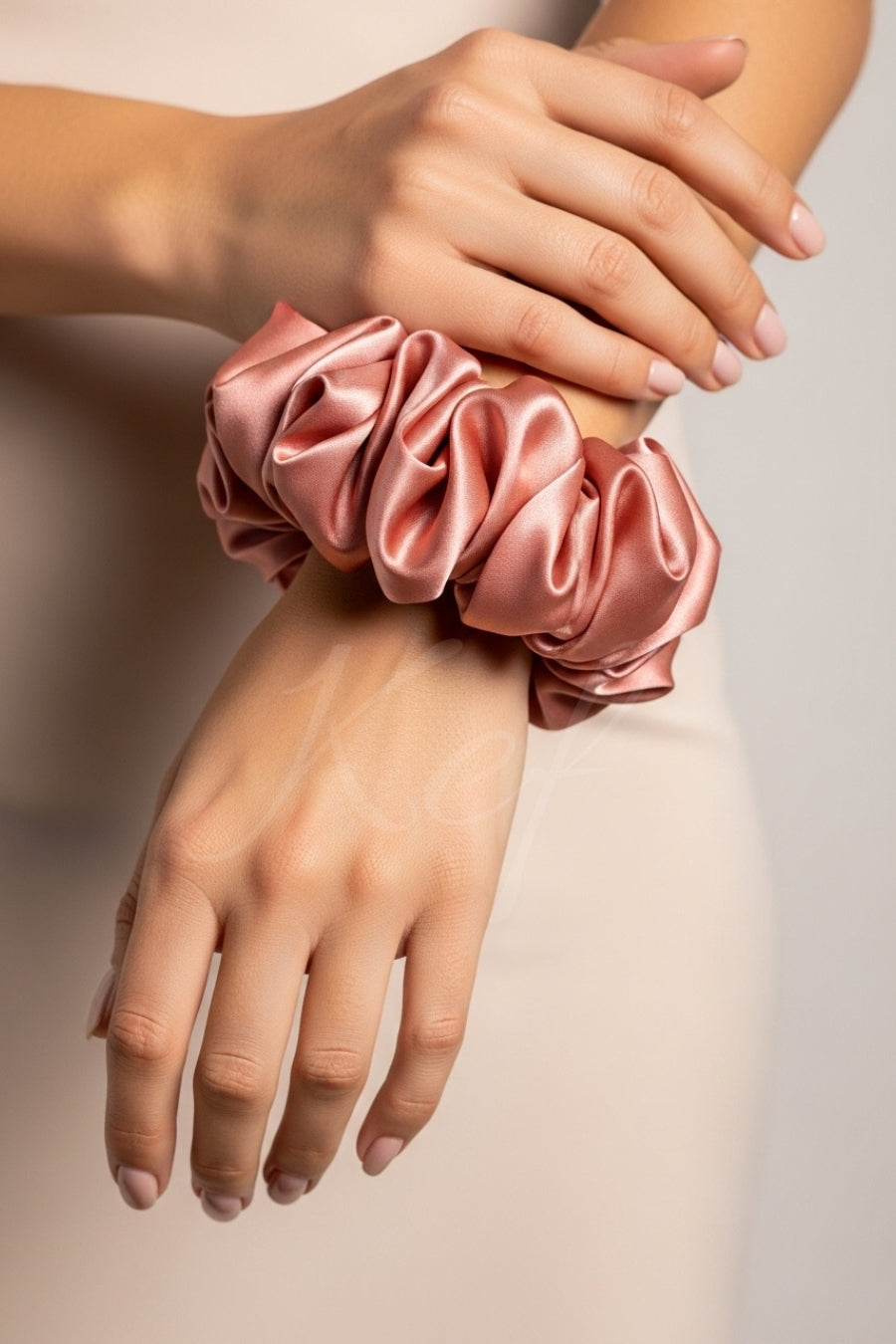 Silk Scrunchie - Salmon Pink