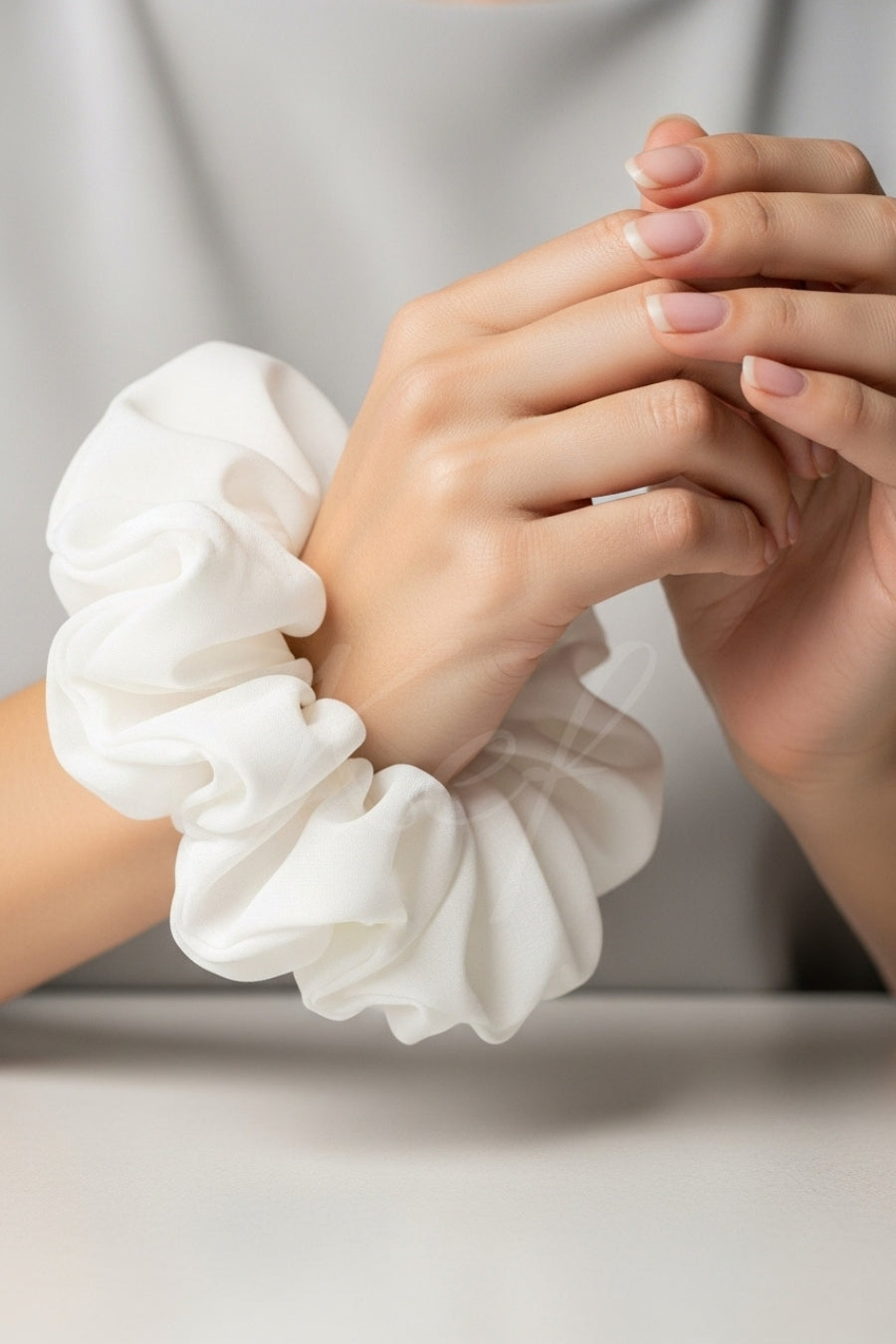 Georgette Scrunchie - White